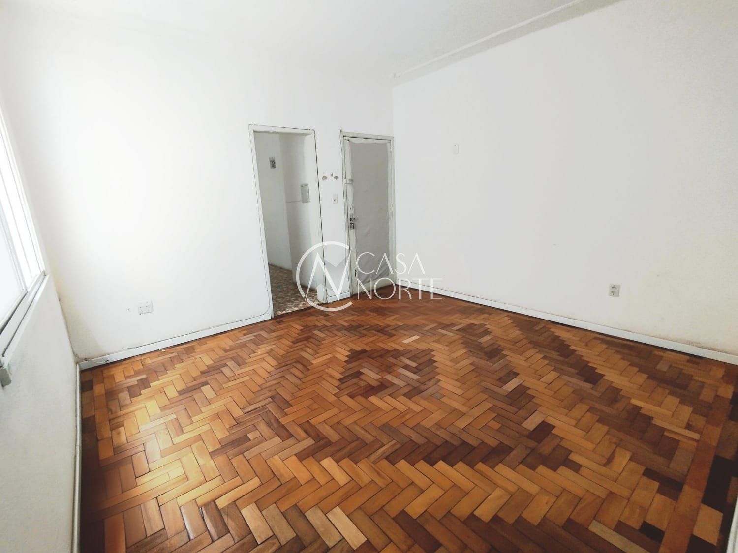 Apartamento à venda com 2 quartos, 74m², Avenida Getúlio Vargas no bairro Menino Deus em Porto Alegre