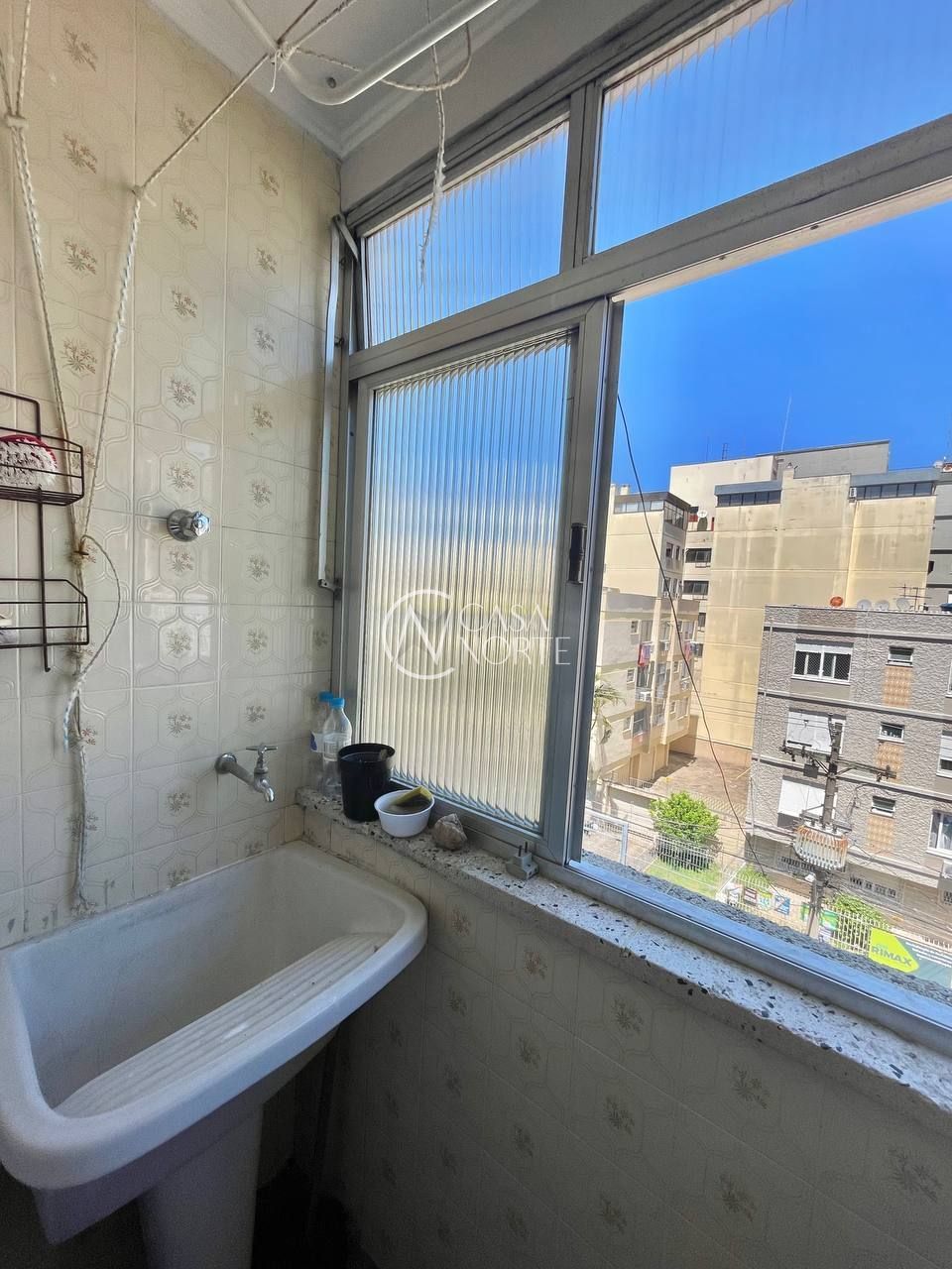 Apartamento à venda com 2 quartos, 68m², 1 vaga, Rua Dezessete de Junho no bairro Menino Deus em Porto Alegre