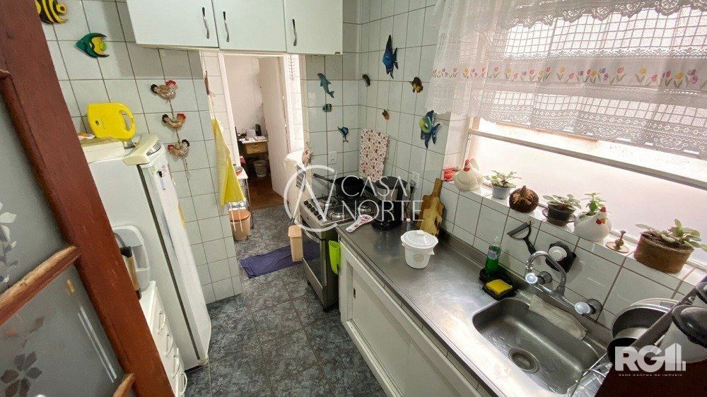 Apartamento à venda com 3 quartos, 83m², 1 suíte, 1 vaga, Rua Peri Machado no bairro Menino Deus em Porto Alegre