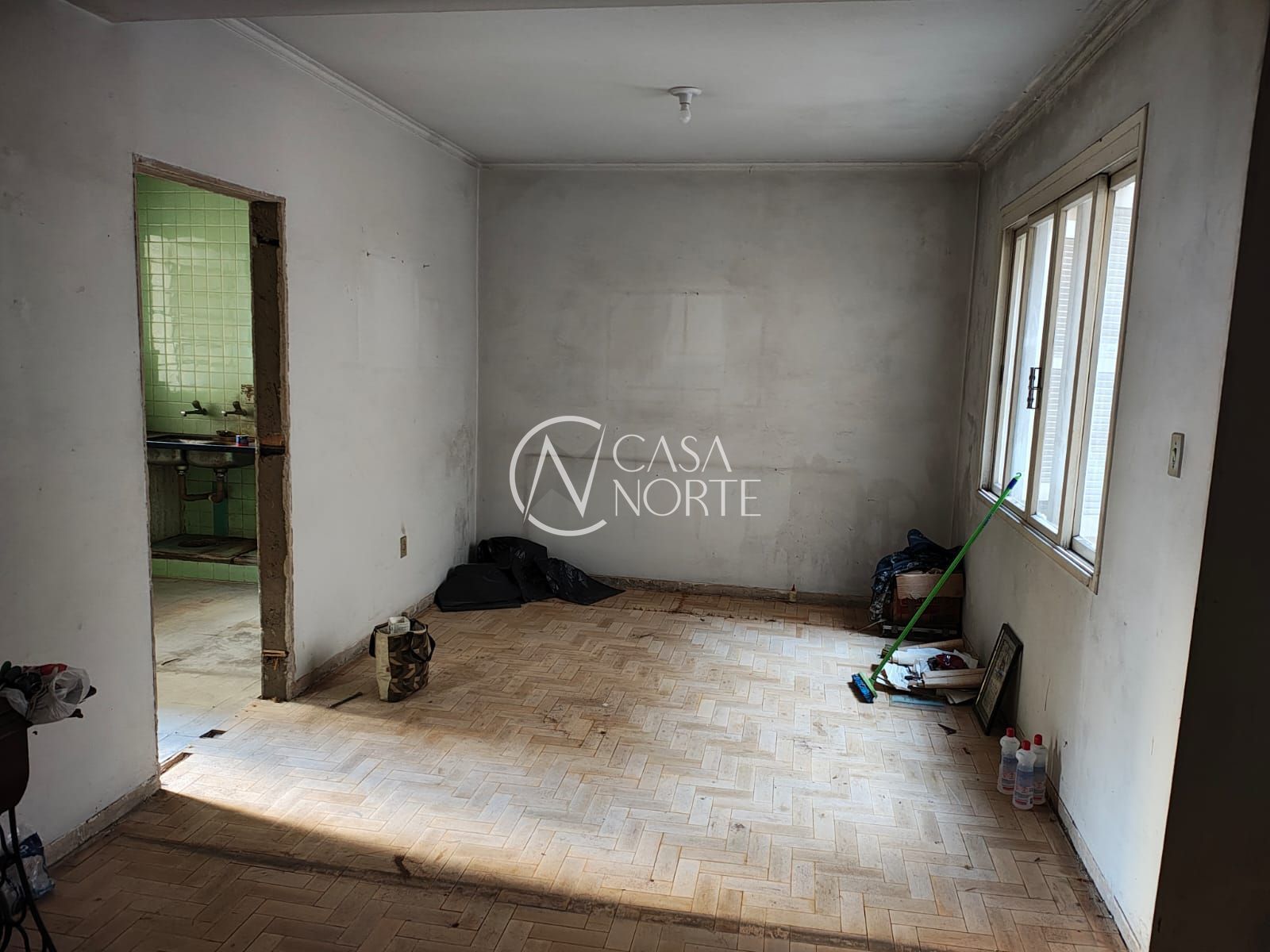 Apartamento à venda com 3 quartos, 130m², Rua Ramiro Barcelos no bairro Bom Fim em Porto Alegre