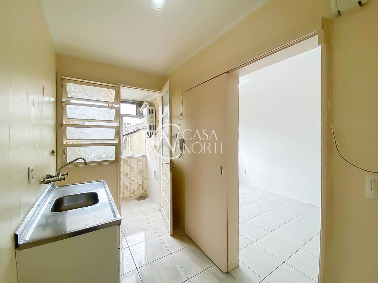 Apartamento à venda com 1 quarto, 53m², 1 suíte, 1 vaga, Rua Dezessete de Junho no bairro Menino Deus em Porto Alegre