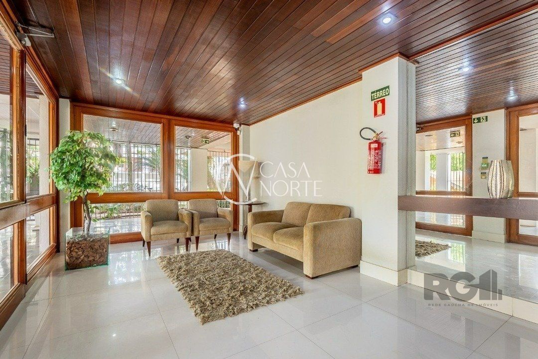 Apartamento à venda com 4 quartos, 209m², 1 suíte, 2 vagas, Rua Tenente-Coronel Fabrício Pilar no bairro Mont Serrat em Porto Alegre