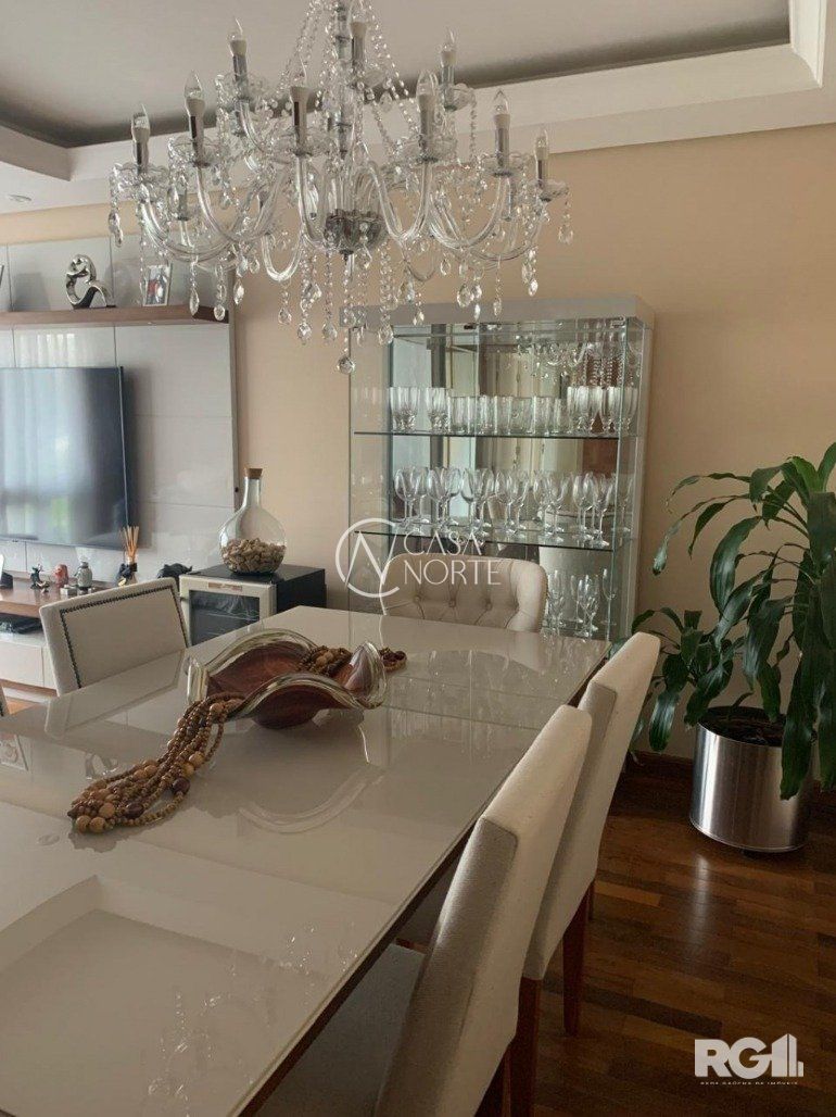 Apartamento à venda com 3 quartos, 98m², 1 vaga, Avenida Teixeira Mendes no bairro Chácara das Pedras em Porto Alegre