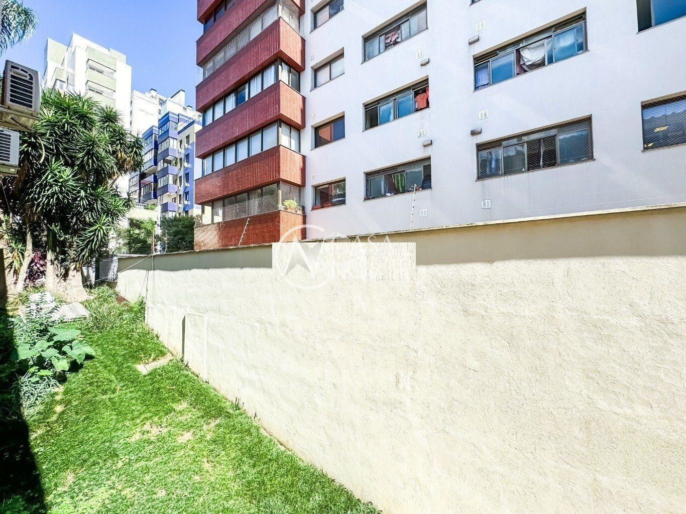 Casa à venda com 3 quartos, 145m², 1 suíte, 2 vagas, Rua Bernardo Pires no bairro Santana em Porto Alegre