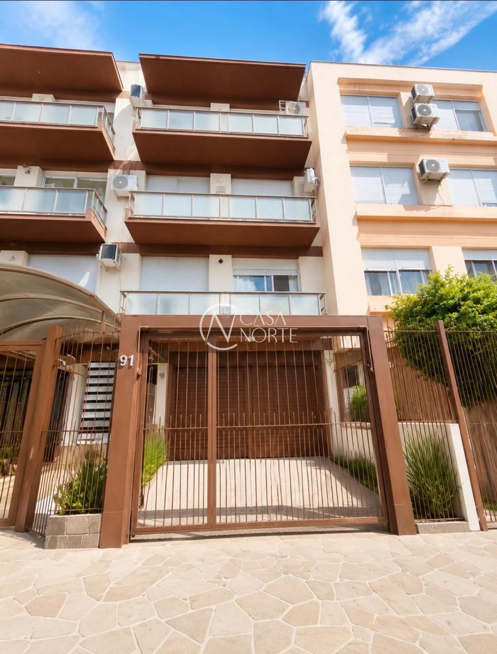 Apartamento à venda com 2 quartos, 75m², Rua Joaquim Nabuco no bairro Cidade Baixa em Porto Alegre