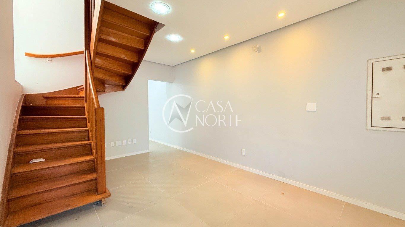 Casa Comercial à venda com 5 quartos, 230m², 3 vagas, Rua Washington Luiz no bairro Centro Histórico em Porto Alegre