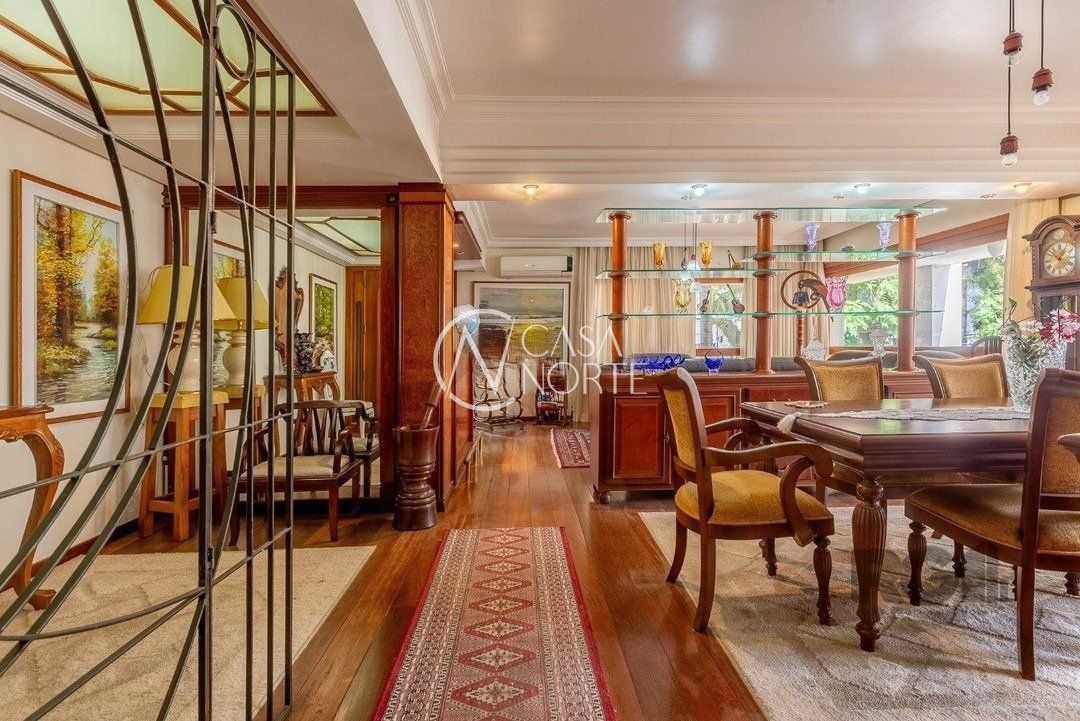 Apartamento à venda com 4 quartos, 209m², 1 suíte, 2 vagas, Rua Tenente-Coronel Fabrício Pilar no bairro Mont Serrat em Porto Alegre