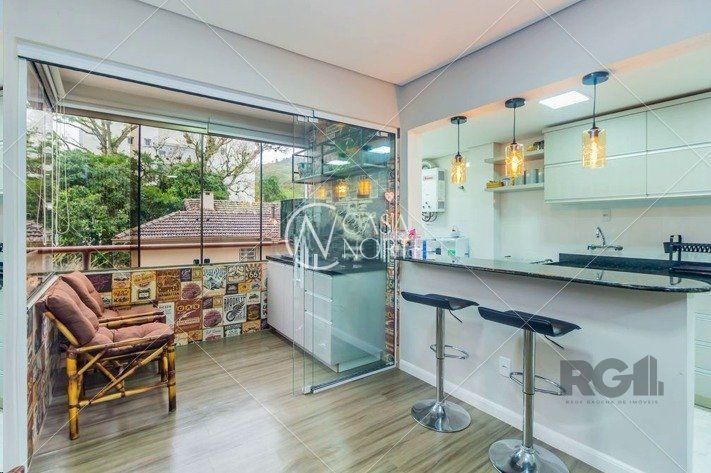 Apartamento à venda com 2 quartos, 74m², 1 vaga, Avenida Engenheiro Ludolfo Boehl no bairro Teresópolis em Porto Alegre