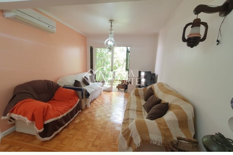 Apartamento à venda com 3 quartos, 107m², 2 suítes, 1 vaga, Rua Passo da Patria no bairro Bela Vista em Porto Alegre