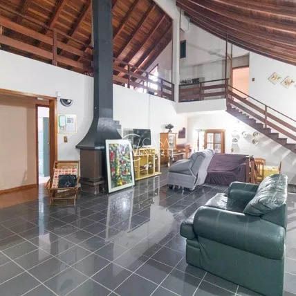 Casa à venda com 4 quartos, 400m², 1 suíte, 3 vagas, Avenida Oswaldo Gonçalves Cruz no bairro Ipanema em Porto Alegre