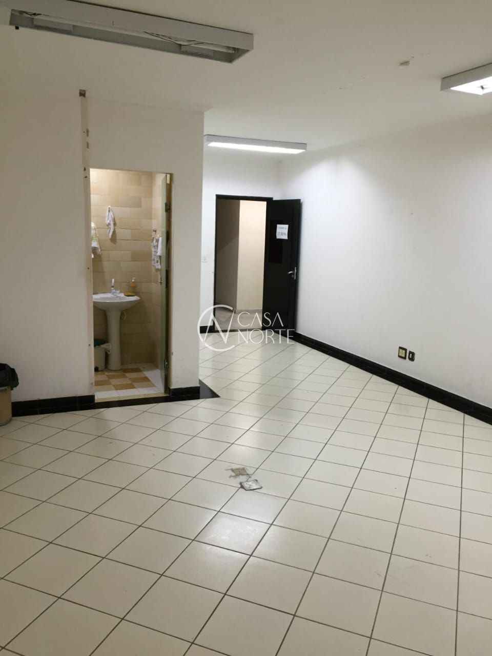 Sala Comercial à venda com 1 quarto, 52m², Praça Quinze de Novembro no bairro Centro Histórico em Porto Alegre