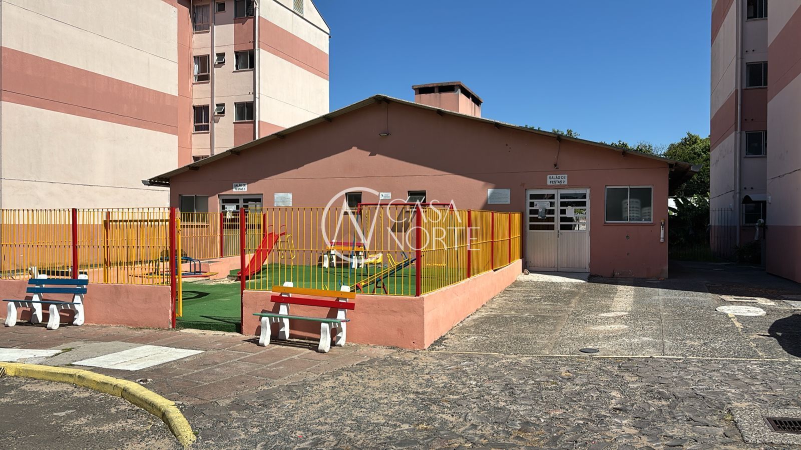 Apartamento à venda com 2 quartos, 37m², 1 vaga, Rua José Barcellos Garcia no bairro Rubem Berta em Porto Alegre