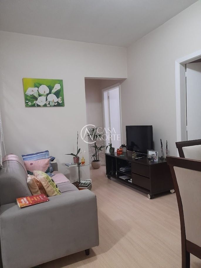 Apartamento à venda com 2 quartos, 48m², Avenida Assis Brasil no bairro Passo da Areia em Porto Alegre