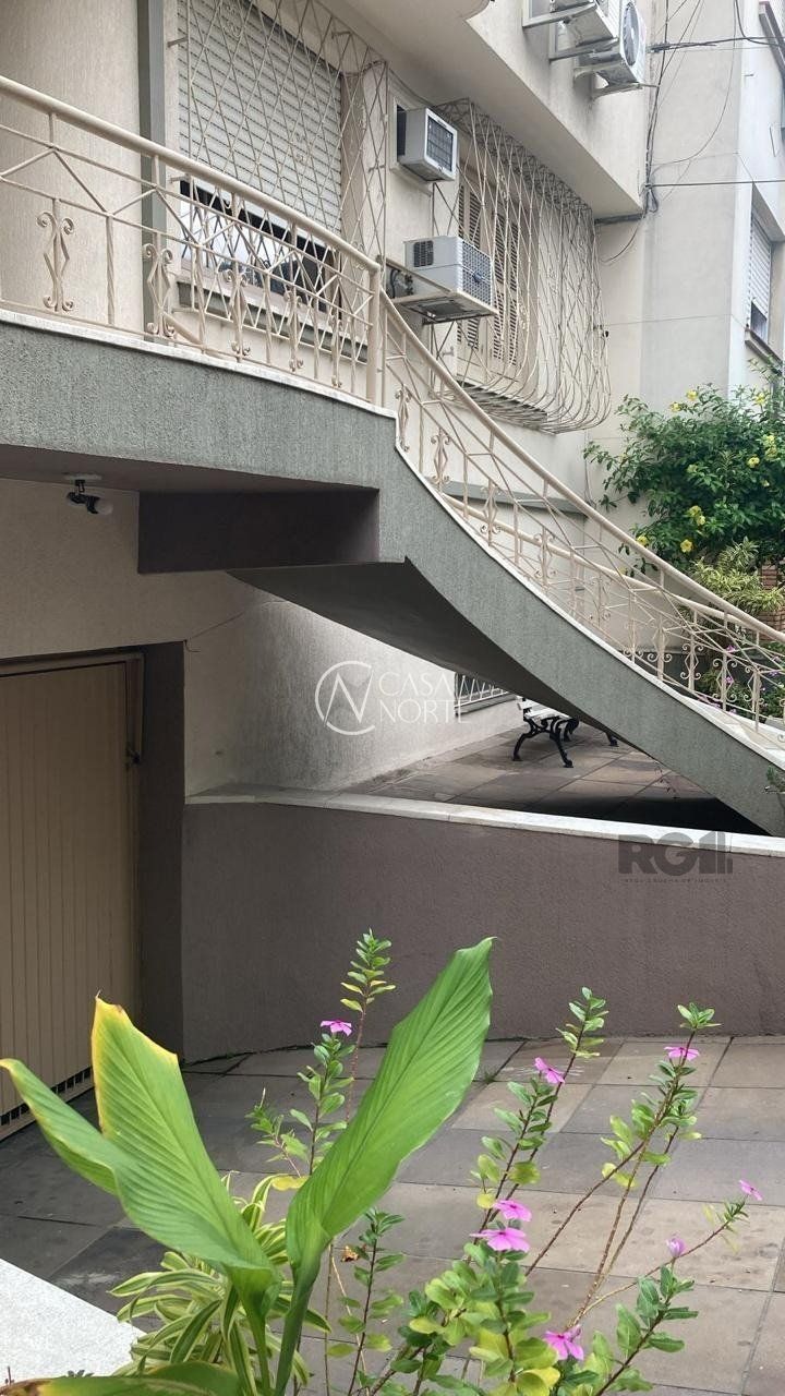 Apartamento à venda com 3 quartos, 74m², 1 vaga, Avenida Jerônimo de Ornelas no bairro Santana em Porto Alegre