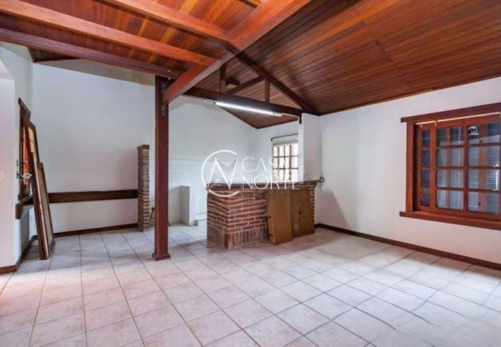 Casa à venda com 4 quartos, 312m², 2 suítes, 4 vagas, Rua Franklin no bairro Jardim Sabará em Porto Alegre