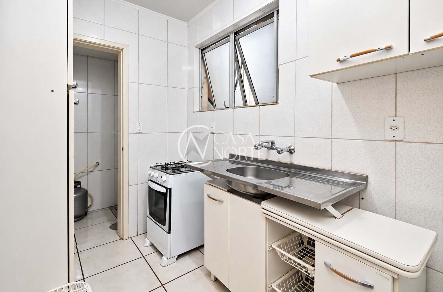 Apartamento à venda com 1 quarto, 37m², 1 vaga, Rua Doutor Sebastião Leão no bairro Azenha em Porto Alegre
