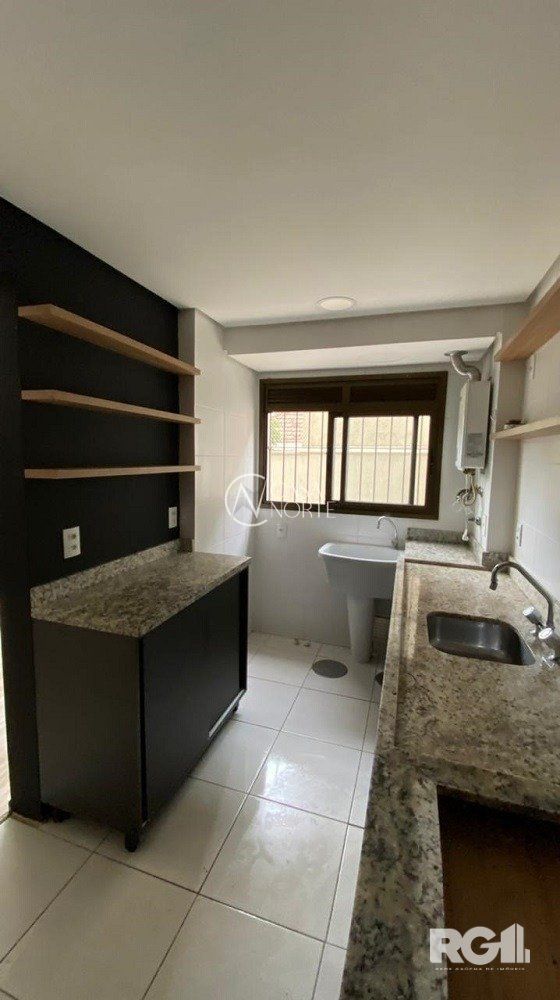 Apartamento à venda com 2 quartos, 92m², 1 suíte, 2 vagas, Rua Santana no bairro Santana em Porto Alegre