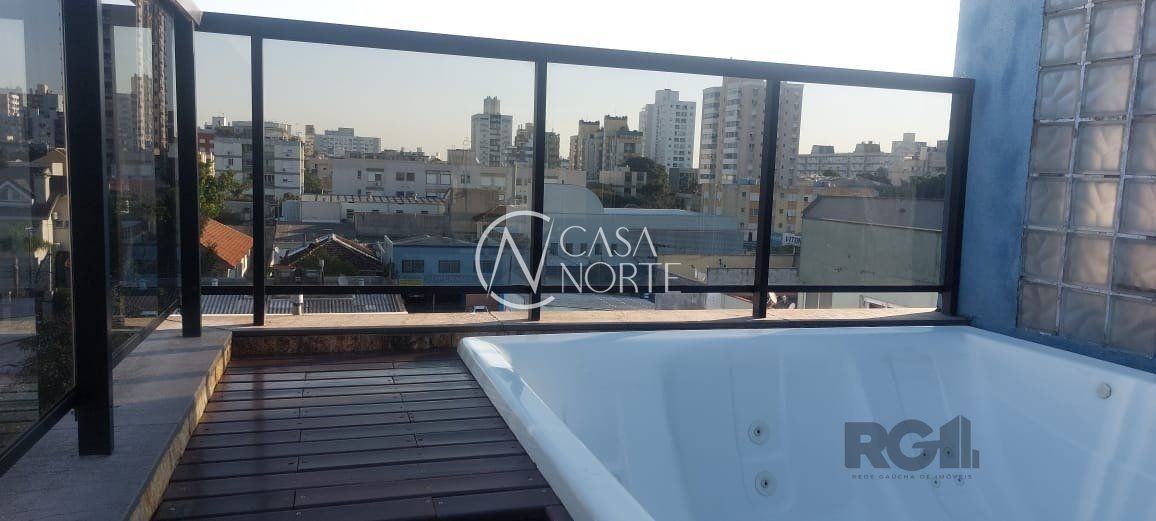 Cobertura à venda com 2 quartos, 180m², 1 suíte, 2 vagas, Rua Vicente da Fontoura no bairro Santana em Porto Alegre