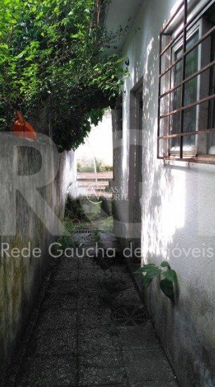 Casa à venda com 2 quartos, 64m², Rua Dezessete de Junho no bairro Menino Deus em Porto Alegre