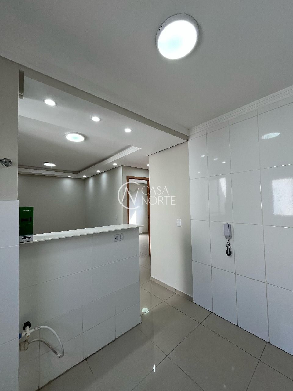 Apartamento à venda com 2 quartos, 40m², 1 vaga, Rua Atílio Supertti no bairro Vila Nova em Porto Alegre