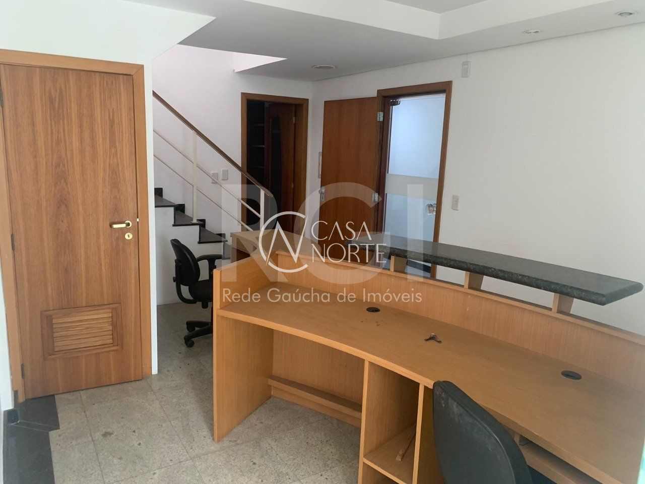 Sala Comercial à venda , 95m², Rua Felix da Cunha no bairro Floresta em Porto Alegre