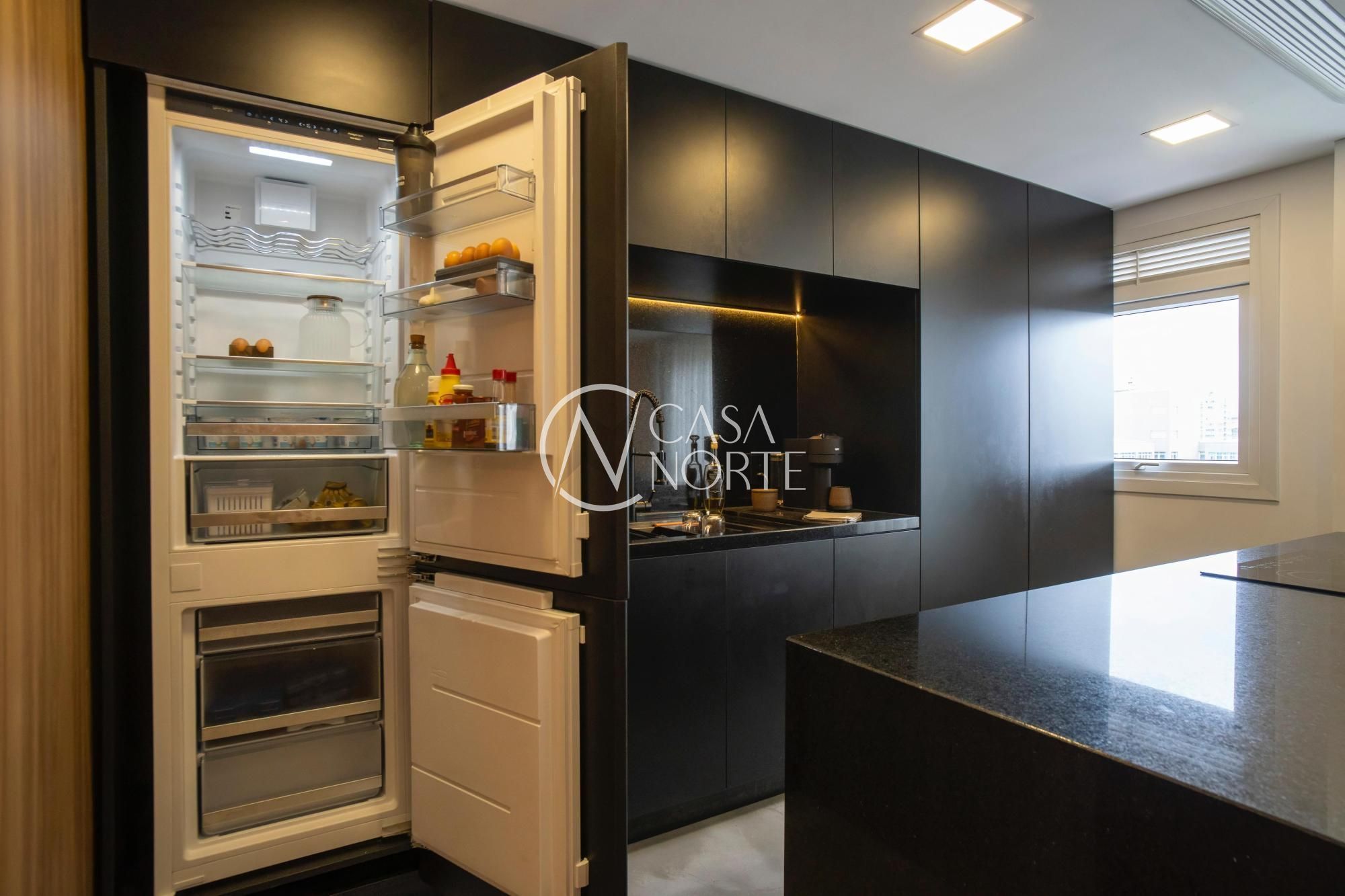 Apartamento à venda com 2 quartos, 56m², 1 suíte, 1 vaga, Rua Jerônymo Zelmanovitz no bairro Jardim Lindóia em Porto Alegre