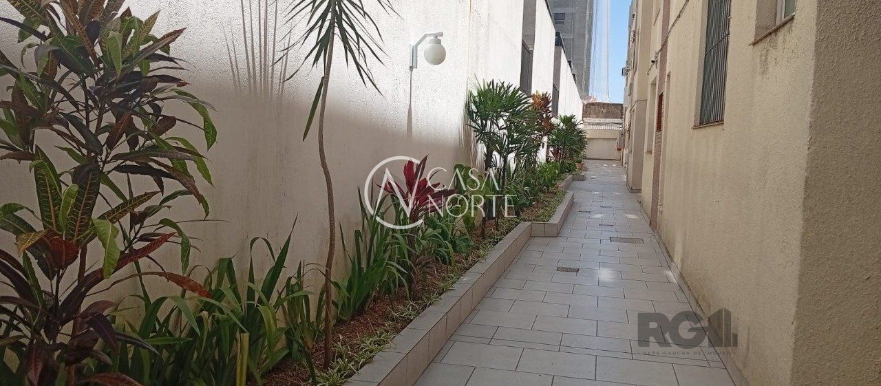 Apartamento à venda com 2 quartos, 61m², Avenida João Pessoa no bairro Santana em Porto Alegre