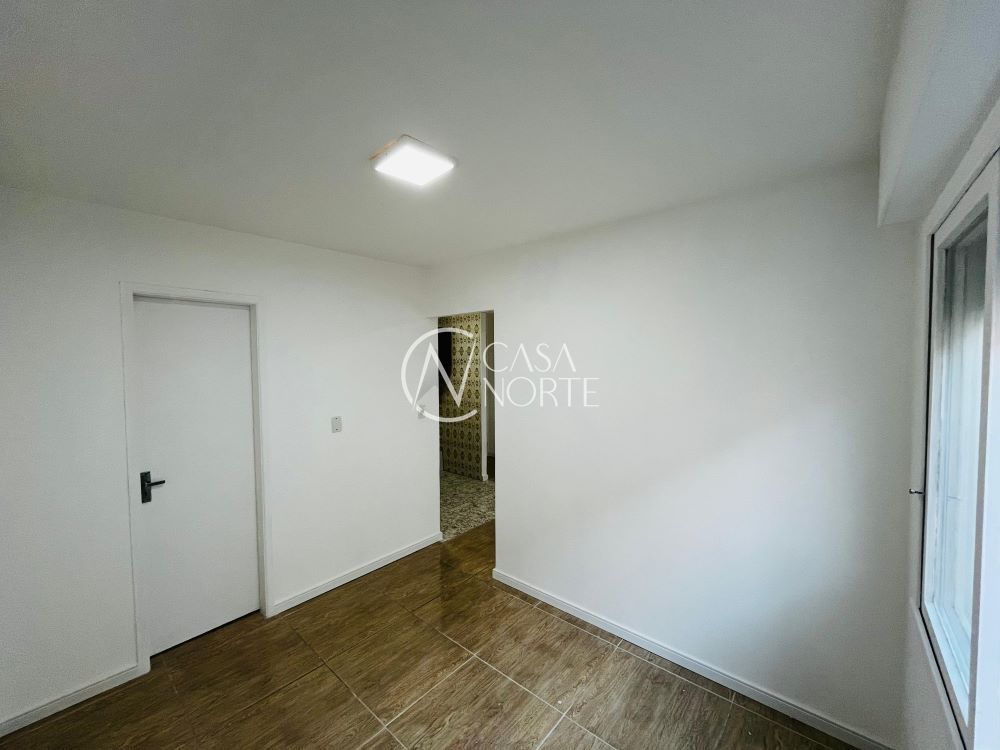 Kitnet à venda , 30m², Rua Carlos Estevão no bairro Jardim Leopoldina em Porto Alegre