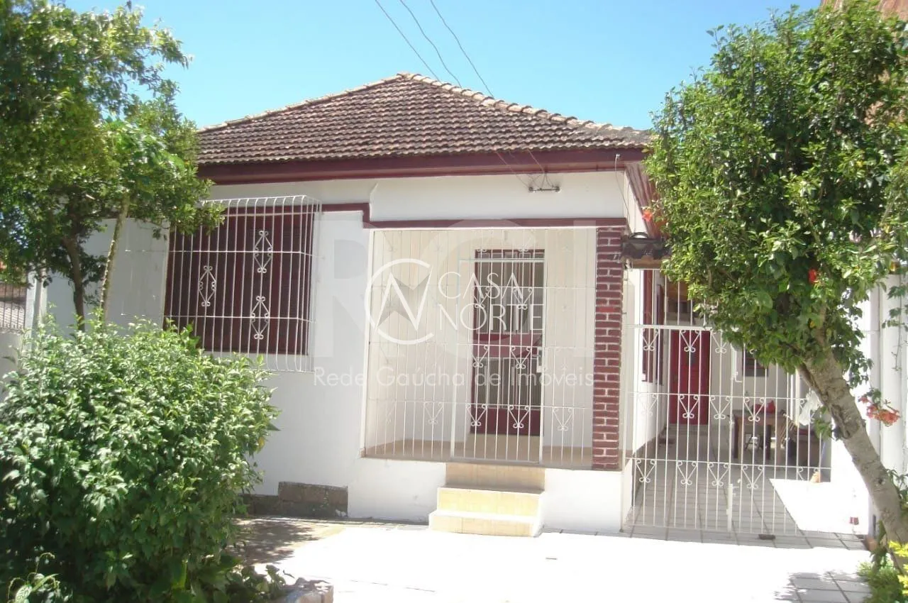 Casa à venda com 2 quartos, 124m², 4 vagas, Avenida Ipe no bairro Vila Jardim em Porto Alegre