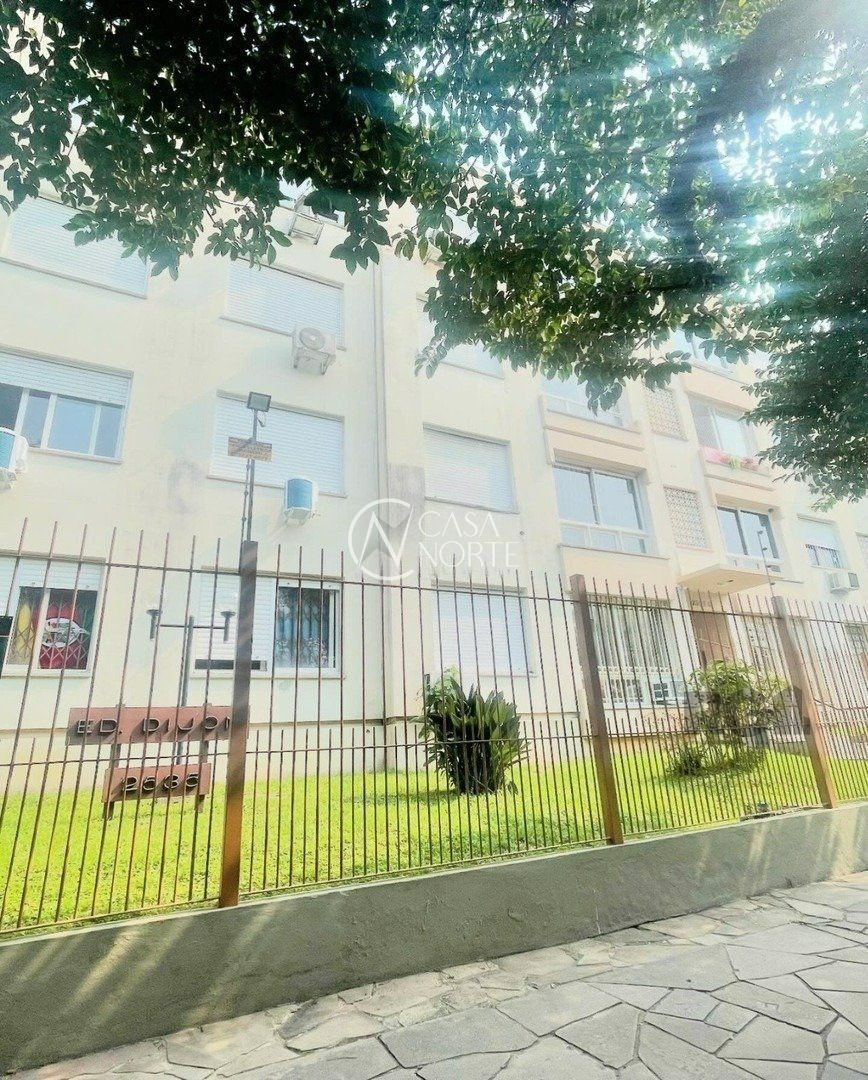 Apartamento à venda com 2 quartos, 68m², 1 vaga, Avenida Paraná no bairro São Geraldo em Porto Alegre