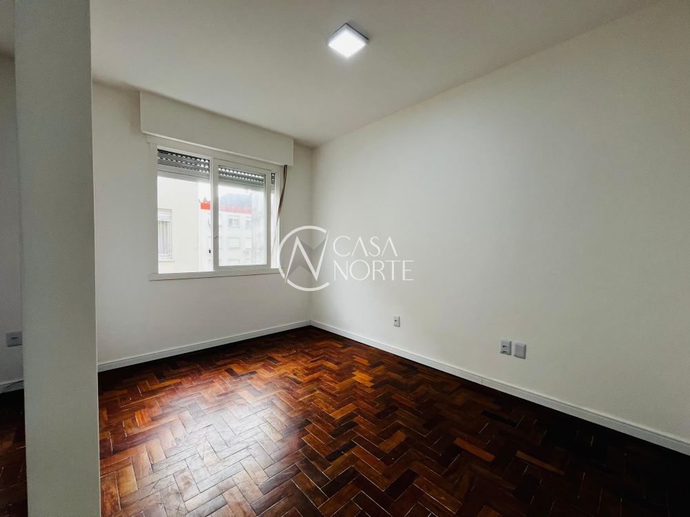 Kitnet à venda , 30m², Rua Carlos Estevão no bairro Jardim Leopoldina em Porto Alegre