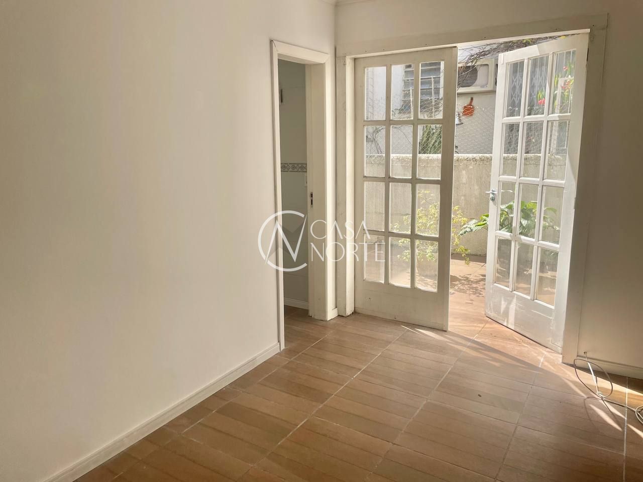 Apartamento à venda com 2 quartos, 74m², 1 suíte, Avenida Getúlio Vargas no bairro Menino Deus em Porto Alegre