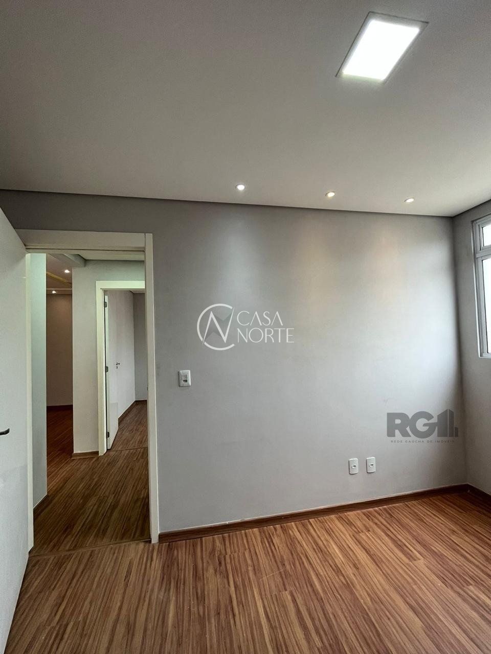 Casa à venda com 2 quartos, 70m², 2 vagas, Avenida Nossa Senhora de Guadalupe no bairro Hípica em Porto Alegre