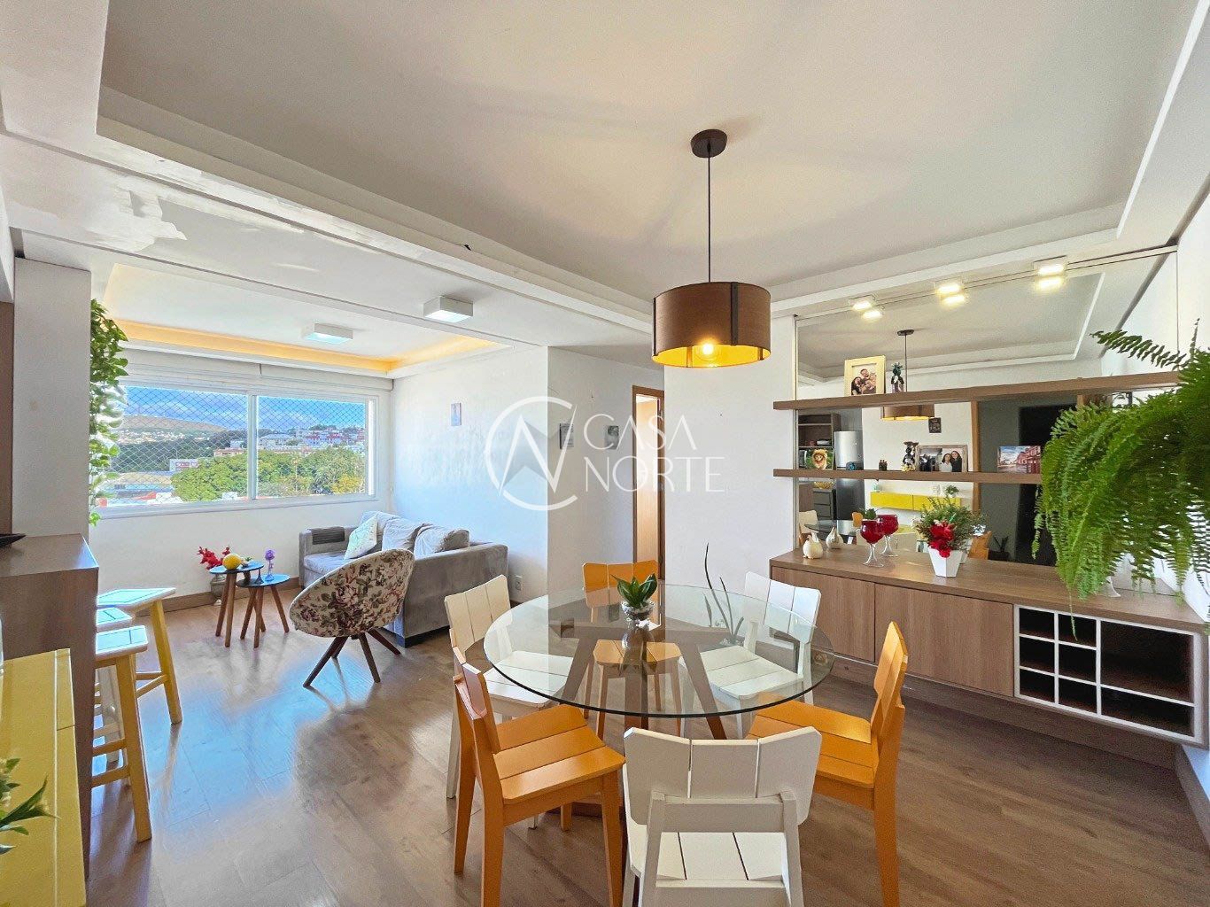 Apartamento à venda com 3 quartos, 78m², 1 suíte, 2 vagas, Rua Gomes Jardim no bairro Santana em Porto Alegre