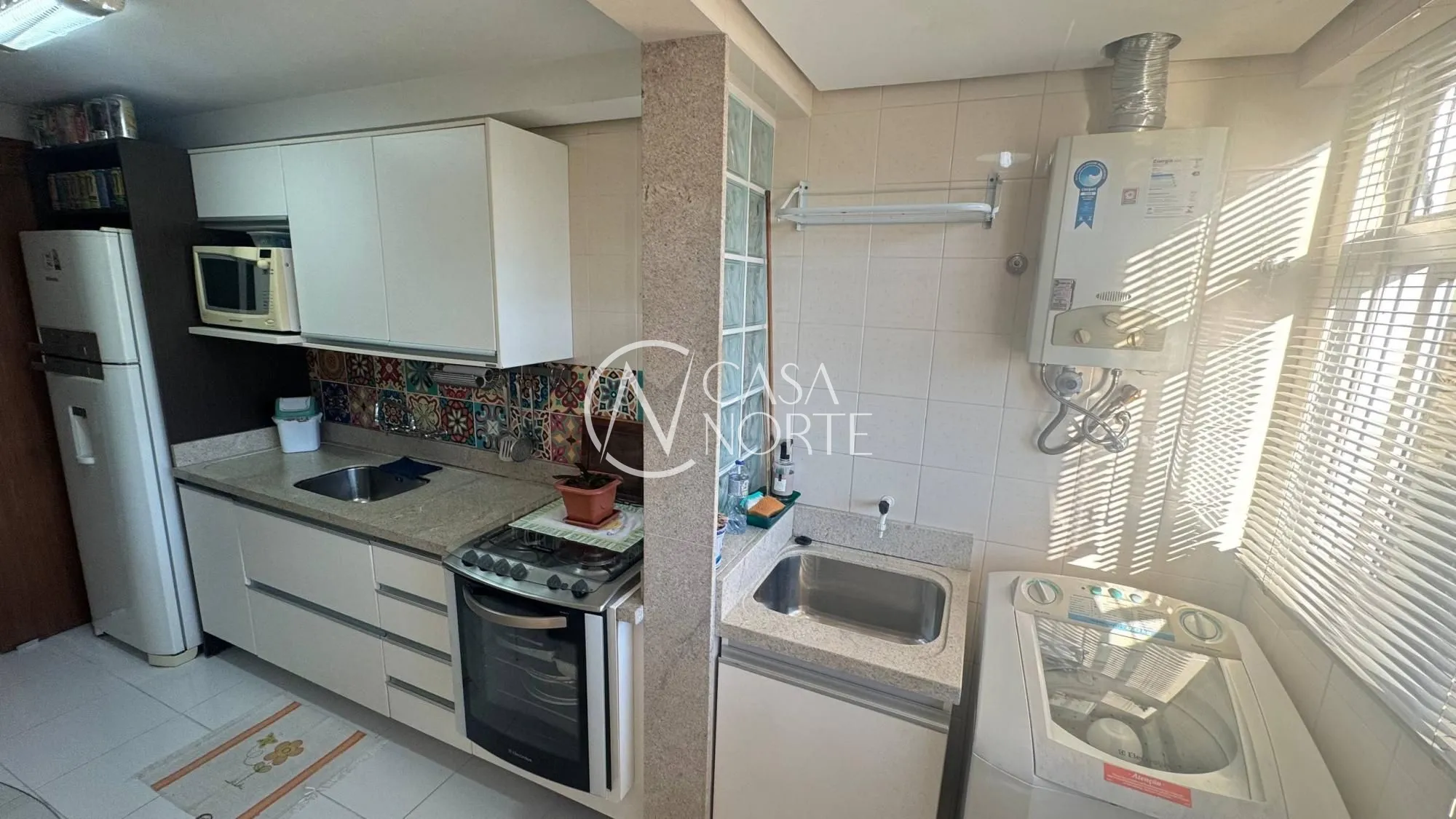 Apartamento à venda com 2 quartos, 74m², 1 vaga, Rua da República no bairro Cidade Baixa em Porto Alegre
