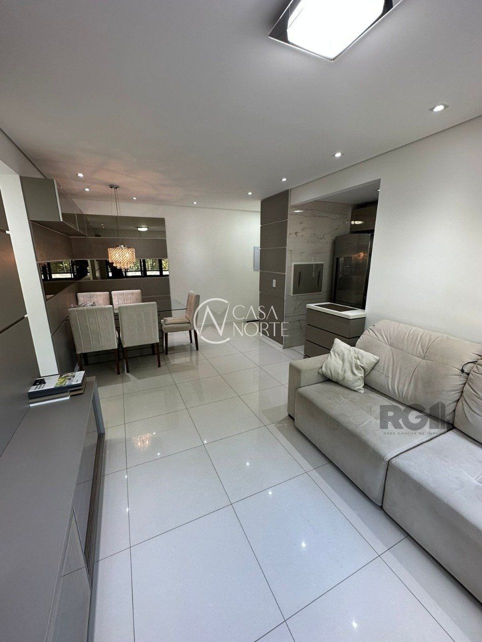 Apartamento à venda com 2 quartos, 59m², 1 suíte, 1 vaga, Rua Tamandare no bairro Camaquã em Porto Alegre