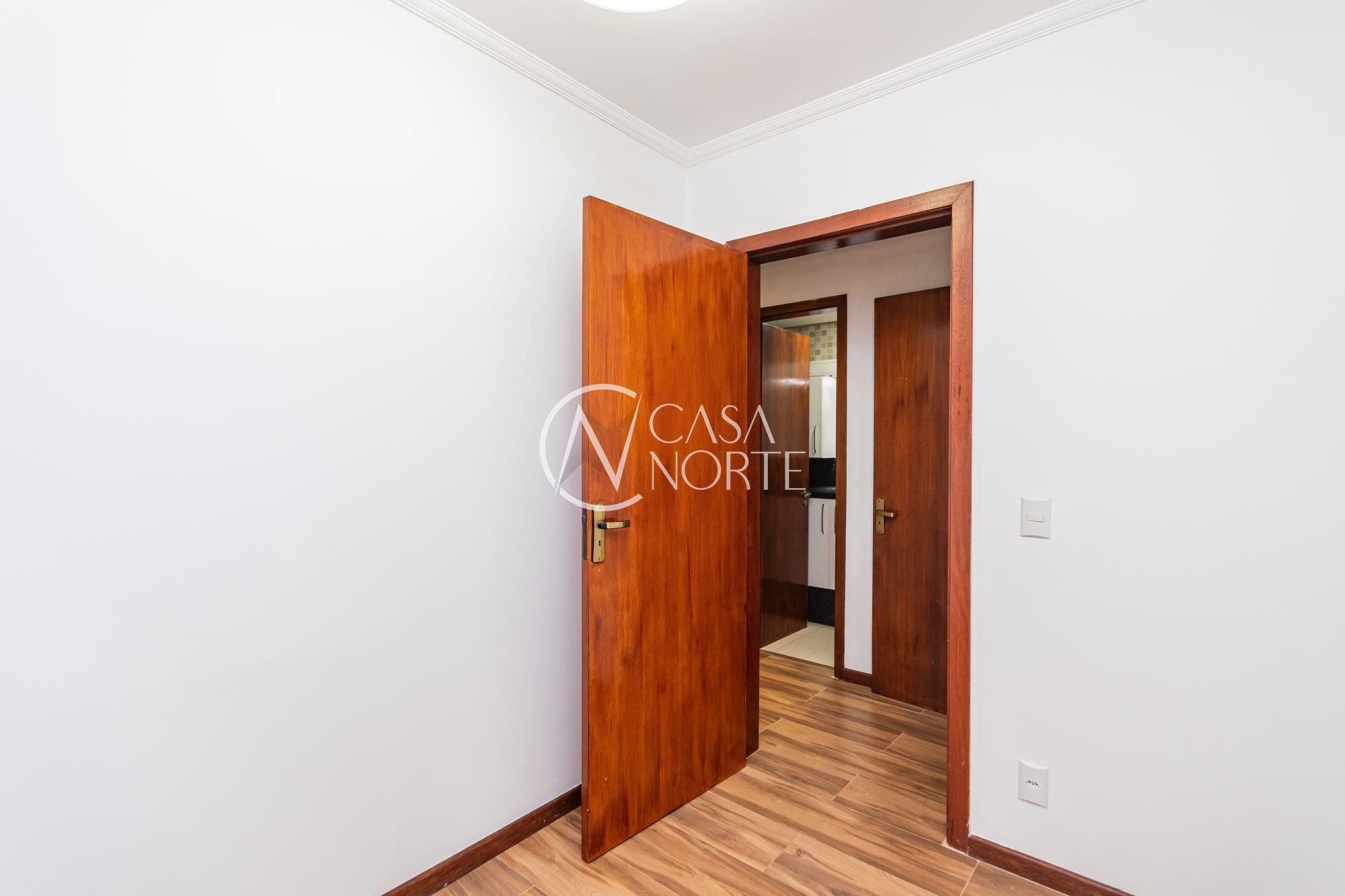 Apartamento à venda com 3 quartos, 91m², 1 vaga, Rua Porto Calvo no bairro Ipanema em Porto Alegre
