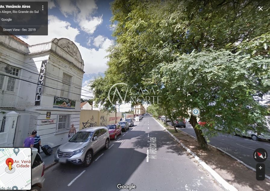Casa à venda com 5 quartos, 928m², 4 vagas, Avenida Venancio Aires no bairro Farroupilha em Porto Alegre