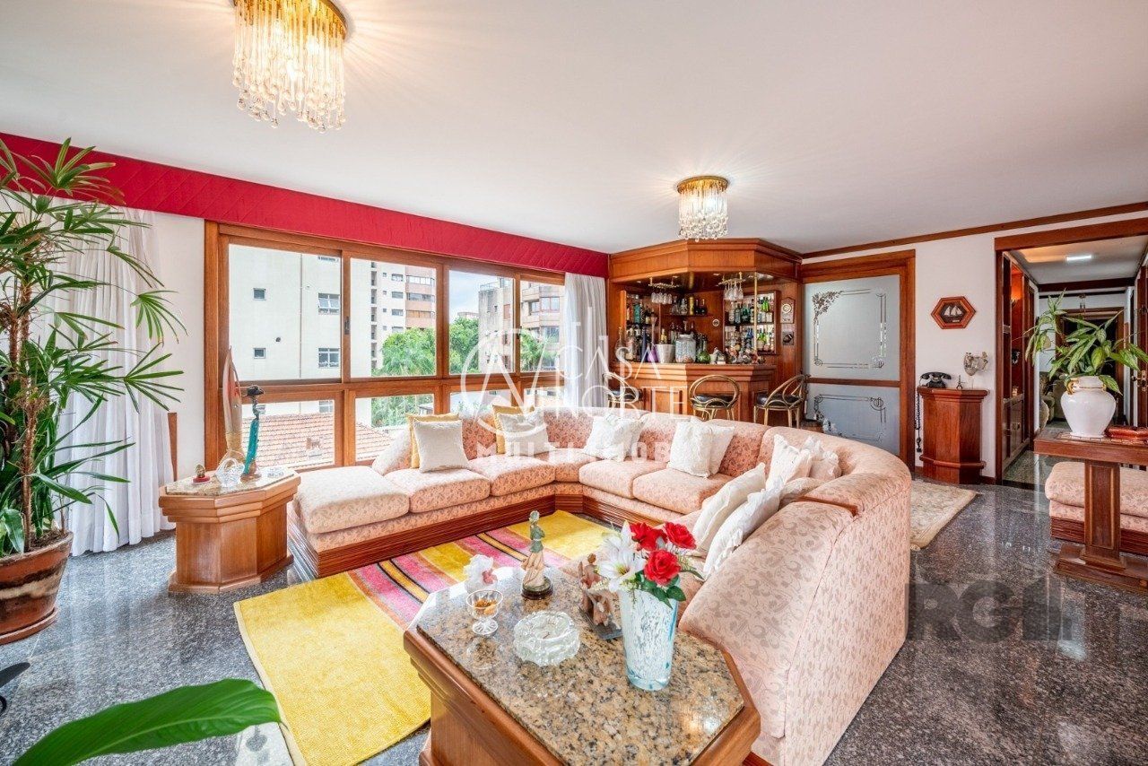 Apartamento à venda com 4 quartos, 216m², 1 suíte, 3 vagas, Rua Carlos Von Koseritz no bairro São João em Porto Alegre