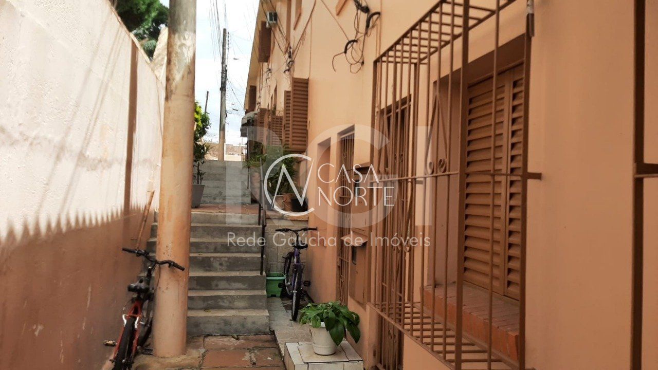 Casa de Condomínio à venda com 1 quarto, 42m², 1 vaga, Rua Santa Maria no bairro Vila São José em Porto Alegre