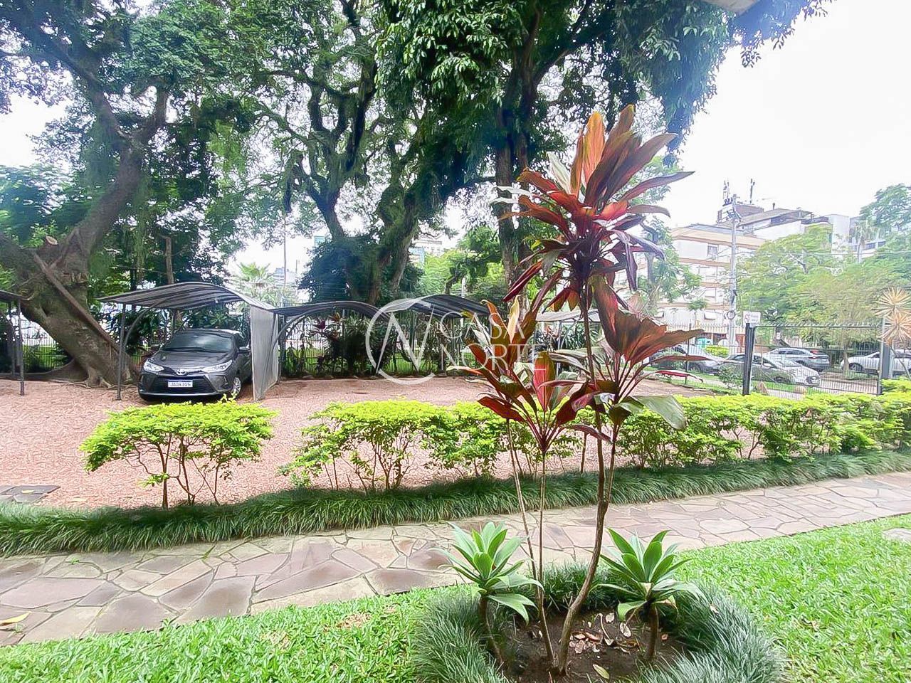 Apartamento à venda com 2 quartos, 81m², 1 vaga, Avenida Ganzo no bairro Menino Deus em Porto Alegre