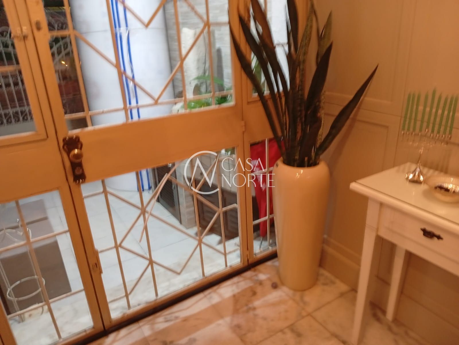 Casa à venda com 5 quartos, 170m², 1 vaga, Rua José do Patrocínio no bairro Cidade Baixa em Porto Alegre