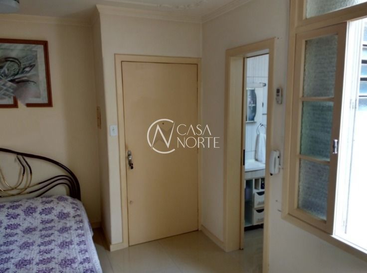 Kitnet à venda , 28m², Rua José do Patrocinio no bairro Cidade Baixa em Porto Alegre