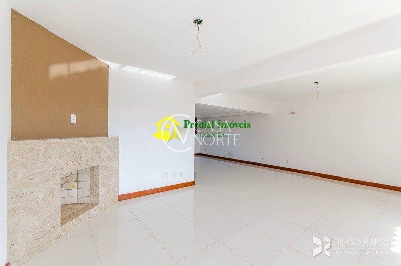 Casa de Condomínio à venda com 3 quartos, 395m², 1 suíte, 3 vagas, Avenida Cai no bairro Cristal em Porto Alegre