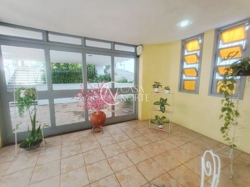 Apartamento à venda com 2 quartos, 74m², 1 vaga, Rua Veador Porto no bairro Santana em Porto Alegre