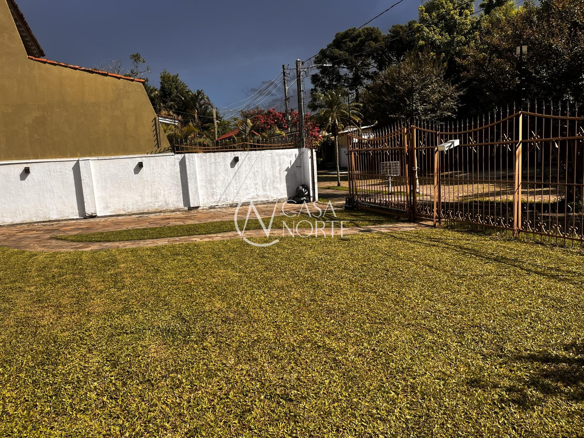 Casa à venda com 2 quartos, 151m², 3 vagas, Rua Rincão no bairro Ipanema em Porto Alegre