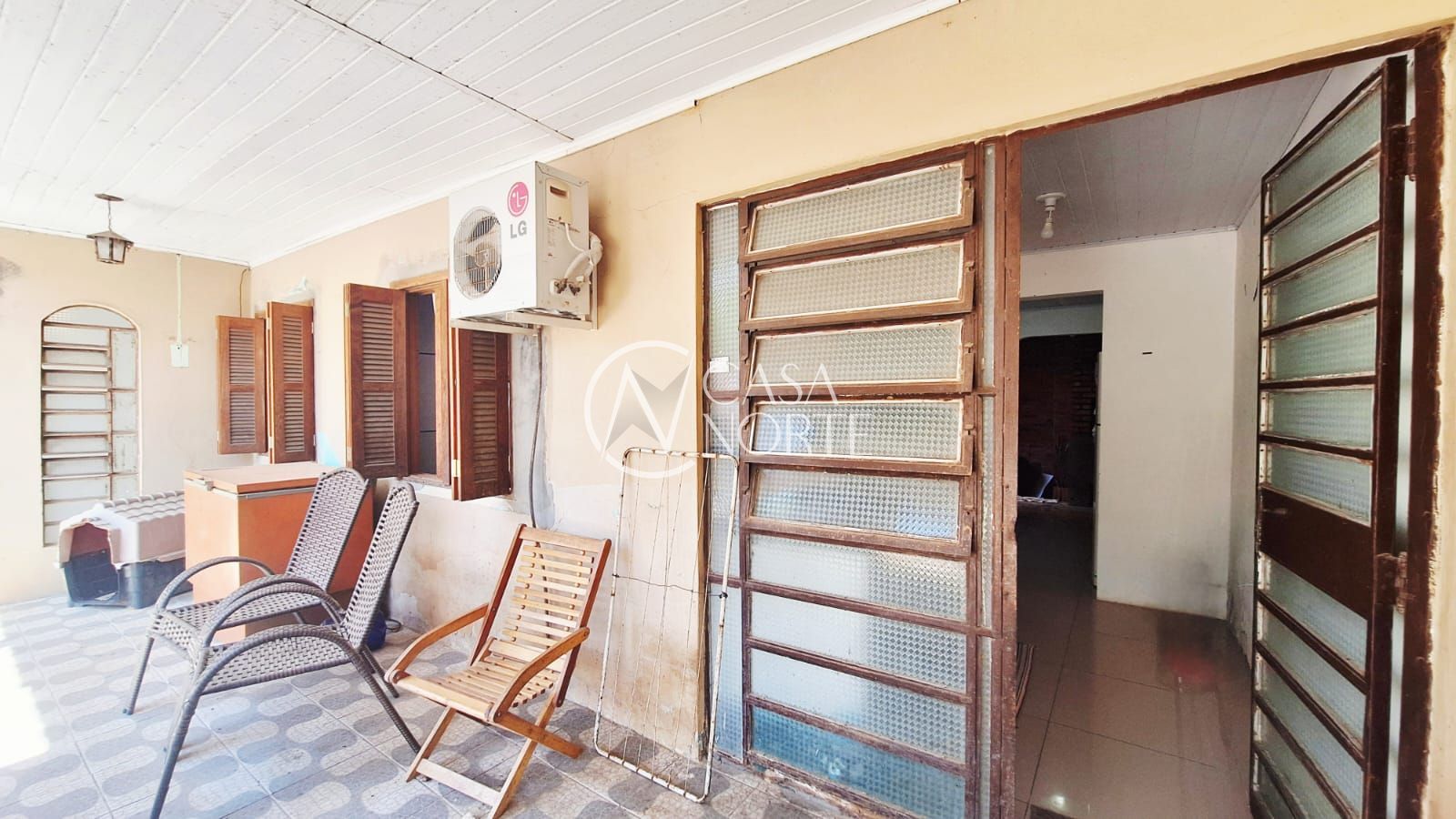 Casa à venda com 3 quartos, 90m², 1 suíte, 2 vagas, Rua Professor Elyseu Paglioli no bairro Vila Nova em Porto Alegre