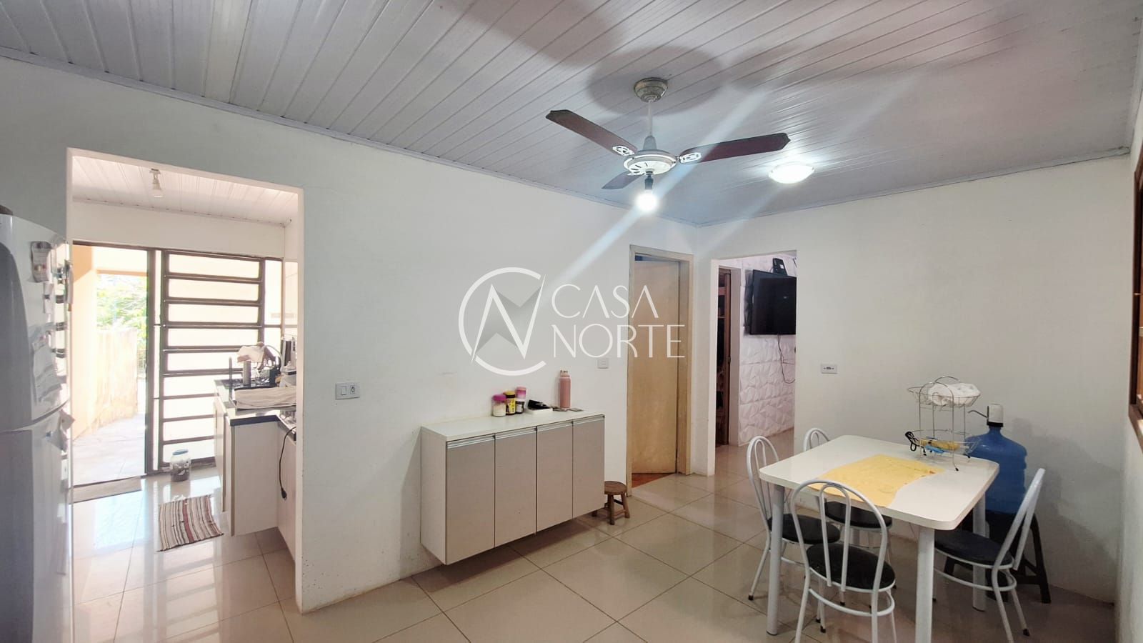 Casa à venda com 3 quartos, 90m², 1 suíte, 2 vagas, Rua Professor Elyseu Paglioli no bairro Vila Nova em Porto Alegre