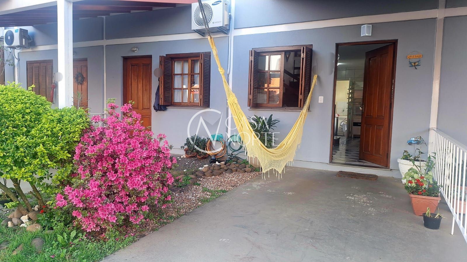 Casa de Condomínio à venda com 2 quartos, 94m², 1 vaga, Avenida Otto Niemeyer no bairro Tristeza em Porto Alegre