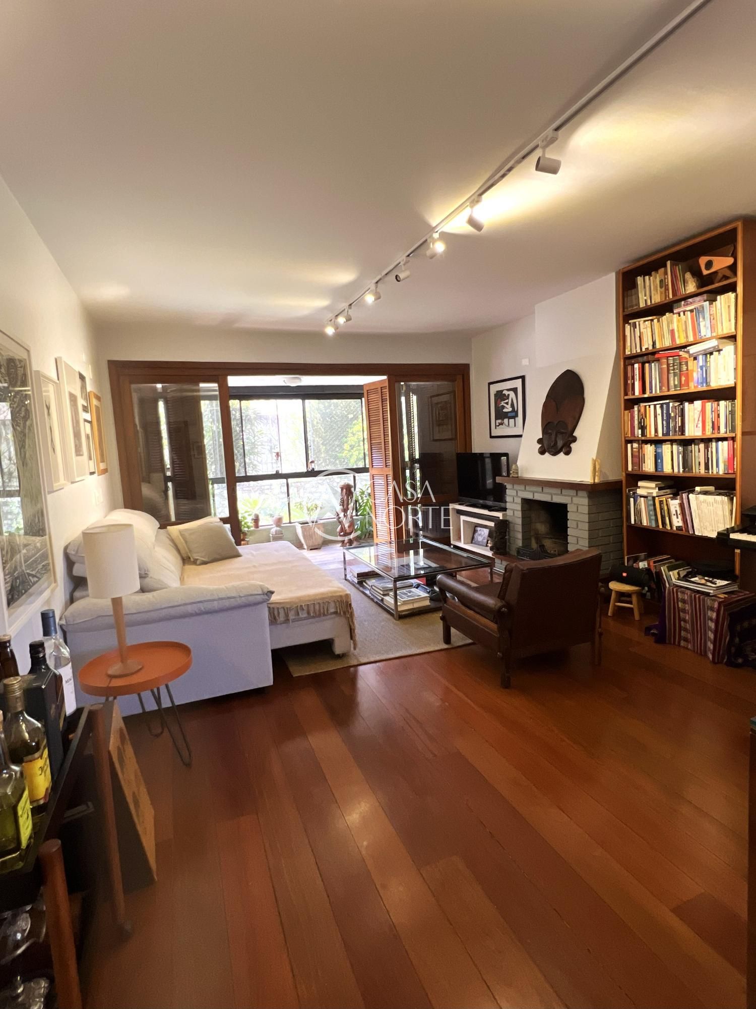 Apartamento à venda com 3 quartos, 144m², 1 suíte, 2 vagas, Rua Dona Augusta no bairro Menino Deus em Porto Alegre